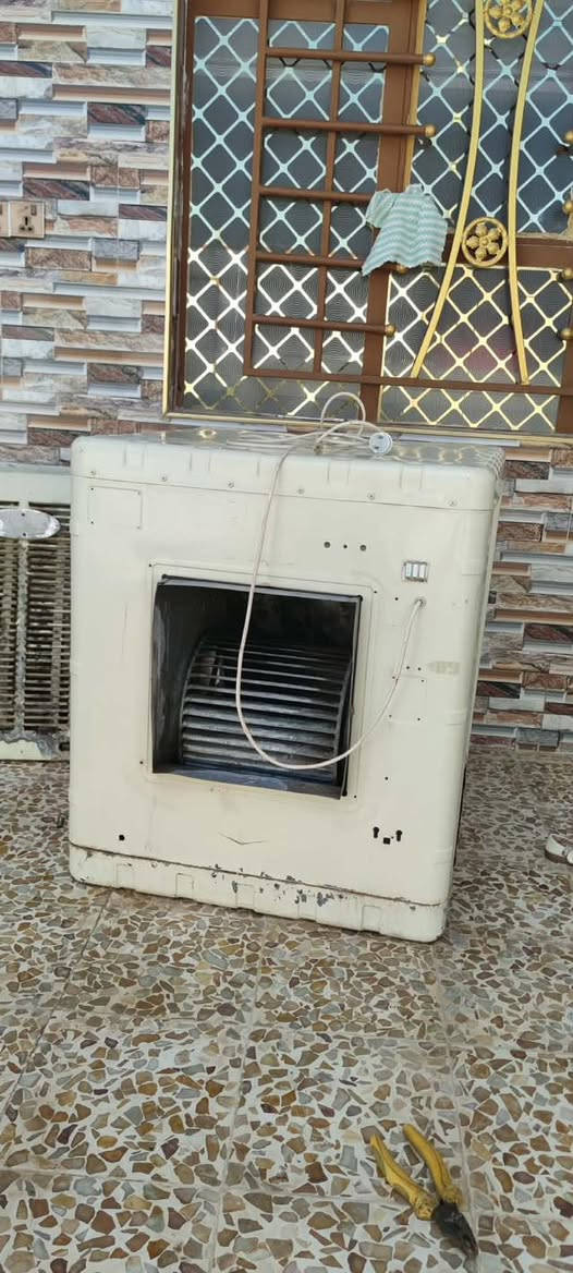 مبردة للبيع حجم 2 ونص سرعتين نظيف 

 ‭0751 925 8914‬
