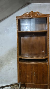 مكتبه • نضيفه • نجاره