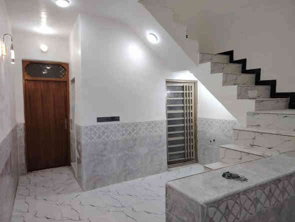 50 متر للبيع موقع مميز قريبه من الشارع العام مسافة 150 متر
طابو زراعي سند 25 قرار محكمه
خدمات كامله ماء كهرباء تبليط خط مولد
عنوان البيت نجف مقابل ملحق قرية الغدير 
بسعر 26 للاستفسار اتصل على *********** أو مراسله واتساب
