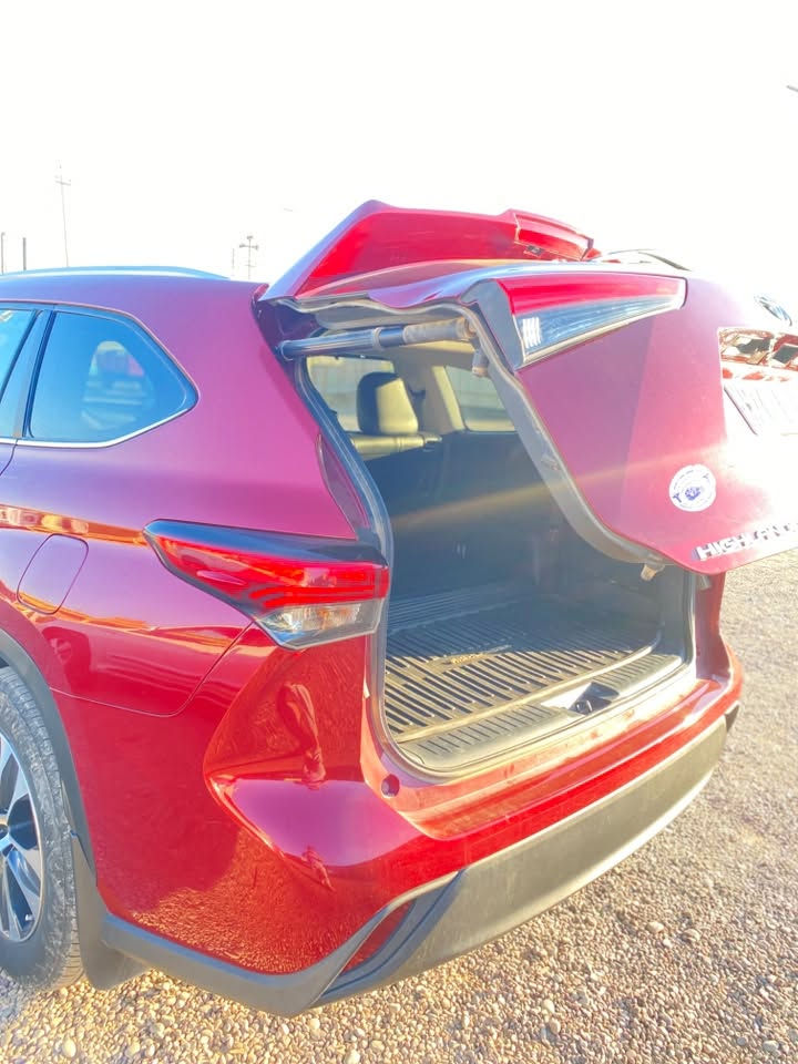 Toyota Highlander XLE
تويوتا هايلندر  XLE

الموديل : 2023

اللون :  احمر 

عداد المسافه :  38

السعر :  275

بدون صبغ فقط اربع اصابع تقليم

 رقم صلاح الدين

المواصفات: XLE

بصمة تشغيل 

بصمة ابواب

مقاعد جلد +كهرباء

داخل اسود 

تدفئة المقاعد الامامية 

تبريد مركزي 

‏فتحة سقف

صندوق كهرباء

‏هاند بريك بصمة 

‏أوتو هولد

‏رادار امامي

‏رادار خروج عن المسار 

‏نقطة عمياء 

‏ايكو  مود  سبورت مود

محرك مفتوح
***********
