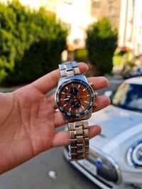 JOVIAL سويسري • ستانلس ستيل ذهبي • زجاج بخدش خفيف