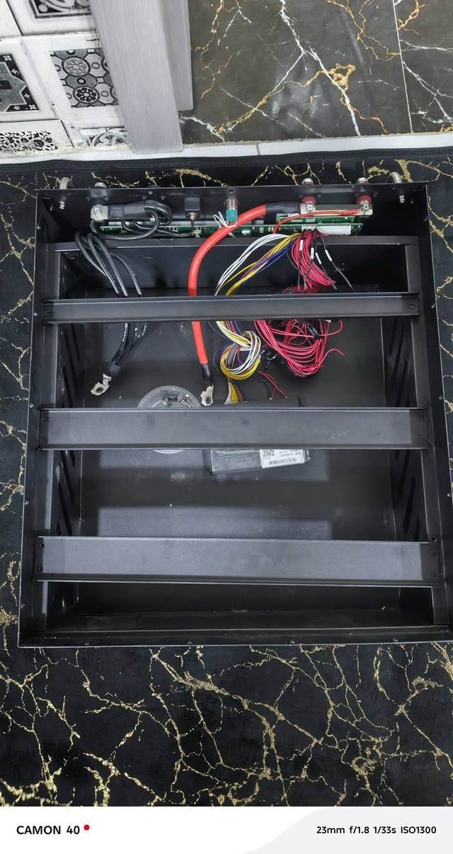 صندوك بطارية ليثيوم مع الملحقات شغال بس بدون بطاريات


**إذا كنت صاحب هذا الإعلان وتريد حذفه لأي سبب، رجاءا أرسل رسالة إلى الدعم الفني**