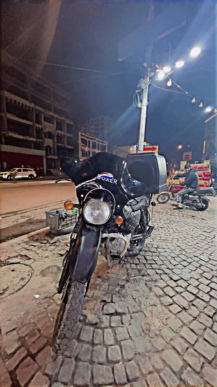 سلام عليكم : شباب دراجه 21 للبيع مكفوله من كلشي🙀 من كهربائيات من محرك من مكينه من كلشي امانت الله كلها شغاله 🙄تجي وتفحص وتشوف بعينك تاير جديده محوره جوبلس 🙂باتري جديد كله جديد دراجه خير من الله شلعه معدل ما اكو لا صوت لا تبخير 😤 الصندوك وياها شباب دواجه بدون اوراق 😔 اكفلها قانون وعشاير وتاخذها من باب البيت هاي دراجه صارلي ساعه اكتب لو عندي سياره شون 😂😂 اظحك شبيك ظايج المهم / العنوان بغداد الكراده: الهاتف ***********📞 وات
