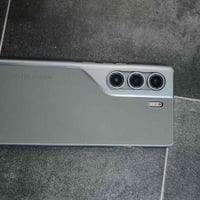 كامون 40 برو 5G • ٢٥٦ • ١٢ رام