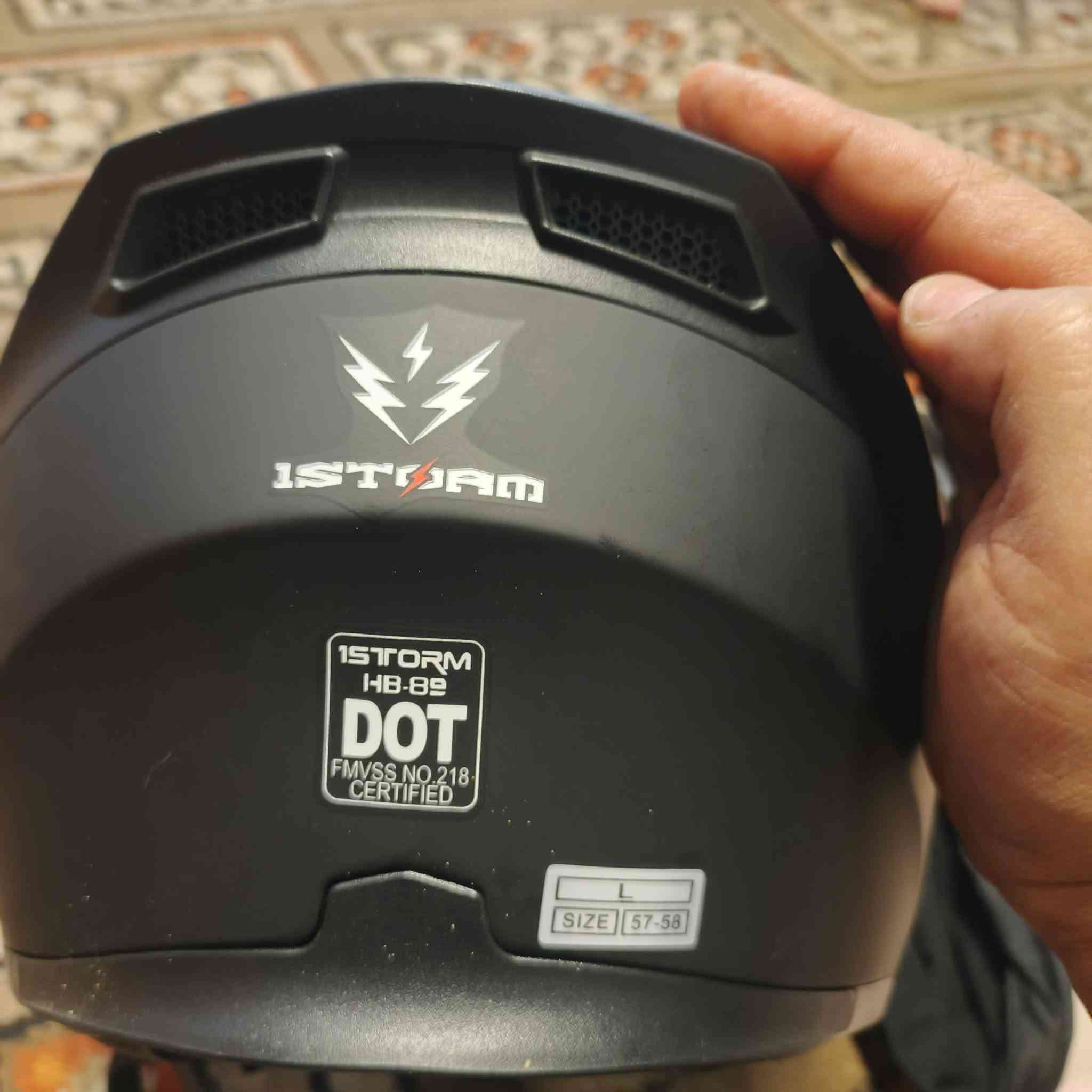 للبيع خوذه جديده ممستعمله ماركه قيم واخذ ممتواجده ع الفيس الاتصال ع الرقم ***********
