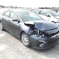 كيا فورتي موديل 21 سيارة مال جناي وارد كندي ما بدل بيها اي شي حادثها م...