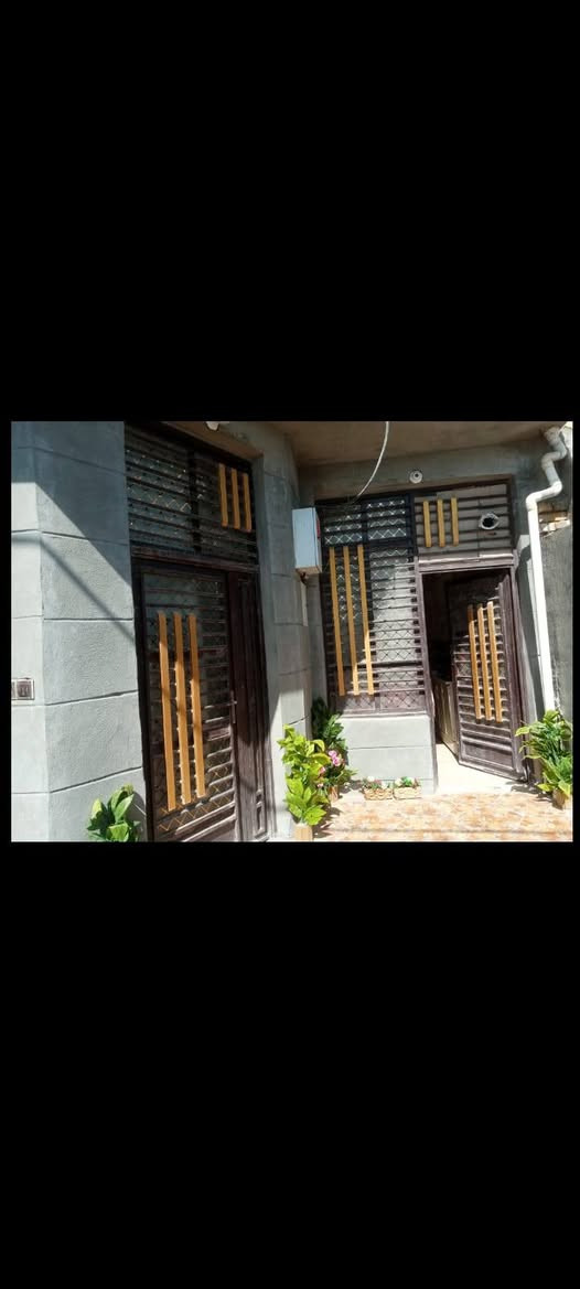 مشتمل للبيع 125متر طابو صرف ( السعر ١١٥ مليون )
بابل حي الجزائر منطقة البو عجاج خلف محطة الوقود 
المساحة ١٢٥ متر الواجهة ٦.٢٥
يحتوي 
غرفه نوم 
استقبال 
هول +مطبخ 
مجموعة صحية داخلية وخارجية 
عرض الشارع 10متر تبليط 
يبعد عن المدارس 100 متر 
السعر ١١٥ مليون قابل للتفاوض 
للاستفسار الاتصال 
***********
***********
مكتب عقارات أبراج بابل 
عنوان المكتب بابل حي الجزائر مقابل الجسر الدولي
