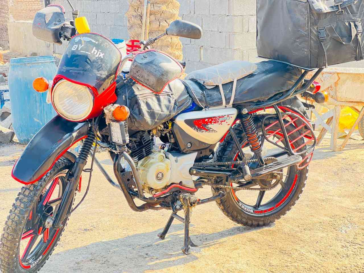 دراجة بوكسر للبيع موديل ٢٠٢١ مجفت جديد السعر ٩٠٠ و بيهة مجال حك الجية مكاني بغداد حي العامل رقمي *********** فقط واتساب اوراقها موجودة
