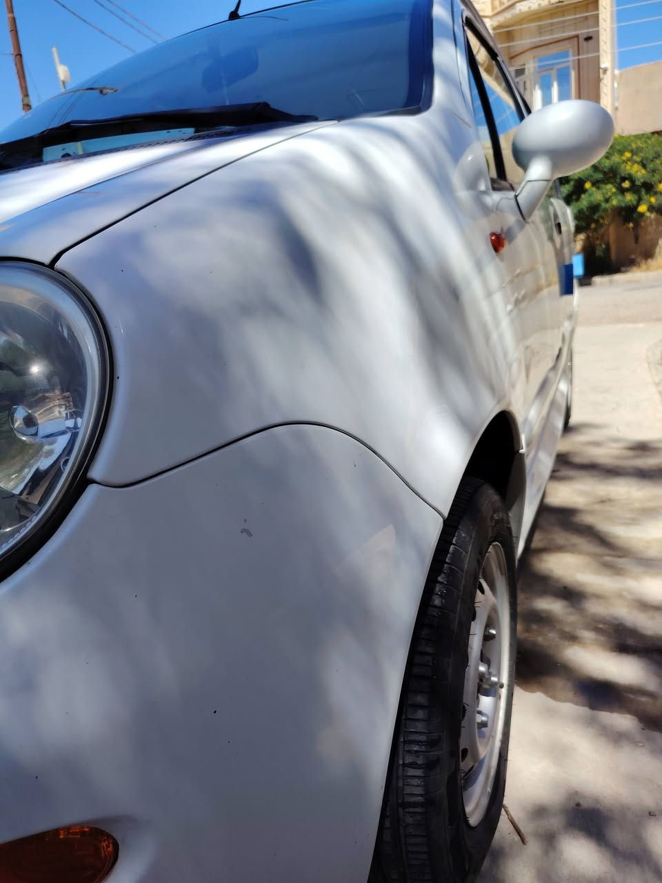سلام عليكم
#للبيع     شيري   QQ  نضافه فول سياره مامتعوبه

مال جناي مابي قطرة صبغ بس بي باب السايق والخلفي ضرب على ستوته شي بصيط يرجع بالباردهزه جديد رقم جديد سنوية نهاية السنه يخلص رقم بغداد مشروع وطني اي مكان تكدر تحوله محرك كير كبس مامفتوح 4سلندر المرغوب... 

تبريد شغال ..كير أوتو+رياضي

جام اربع بيبان كهربائي 

ماشي 82 ألف تقريبآ بطاقة بنزين موجود السعر 40$

للأستفسار ***********
مكان طوز خورماتو

