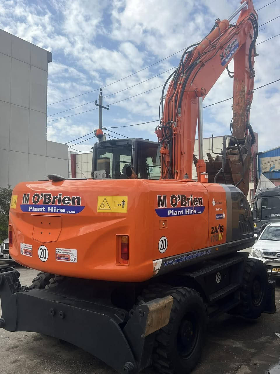 هيتاشي 170/Z3
موديل      2012
دخول    جديد 
منفيست كاتي
***********
***********
