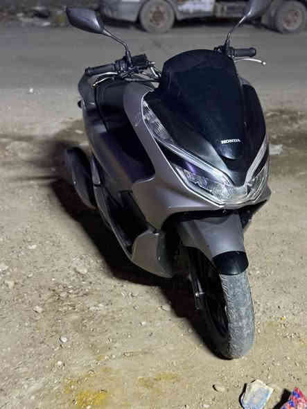 السلام عليكم دراجة bcx جيل الثالث كوري  دراجة نضيفة خير من الله. ماشيه. 81 الف كيلو متر. العنوان:  بغداد مدينة الصدر السعر: 1.800. تعال وافحص الرقم *********** مامتواجد فيس فوك. راسلني واتساب او خابرني. بغداد
