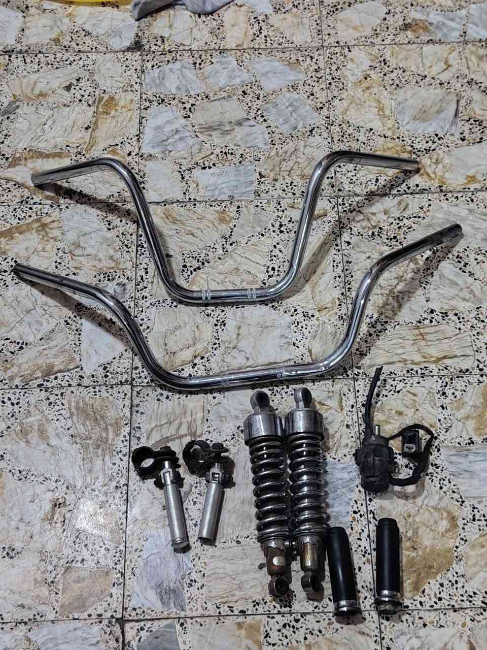 سلام عليكم عندي ذني لغراض
الستيرنات الواحد ع ٢٥ نضيفات كلش وبلادي
فيت بم تفصيخ اصلي مال ستد ويا لكتف ماته ب ٣٠
دبلات بلادي شادو ٢٥
تاير امامي برجستن جديد قياسه موضع بصوره سعره ٢٥
قبضات السكليتر ب ١٠
السترايح ب ١٠
جنط اخذتهم من الامزون سوتيلهن راسطات جيب وشد الكلوبات  مالتهن شغاله سعرهن ٧٥


**إذا كنت صاحب هذا الإعلان وتريد حذفه لأي سبب، رجاءا أرسل رسالة إلى الدعم الفني**