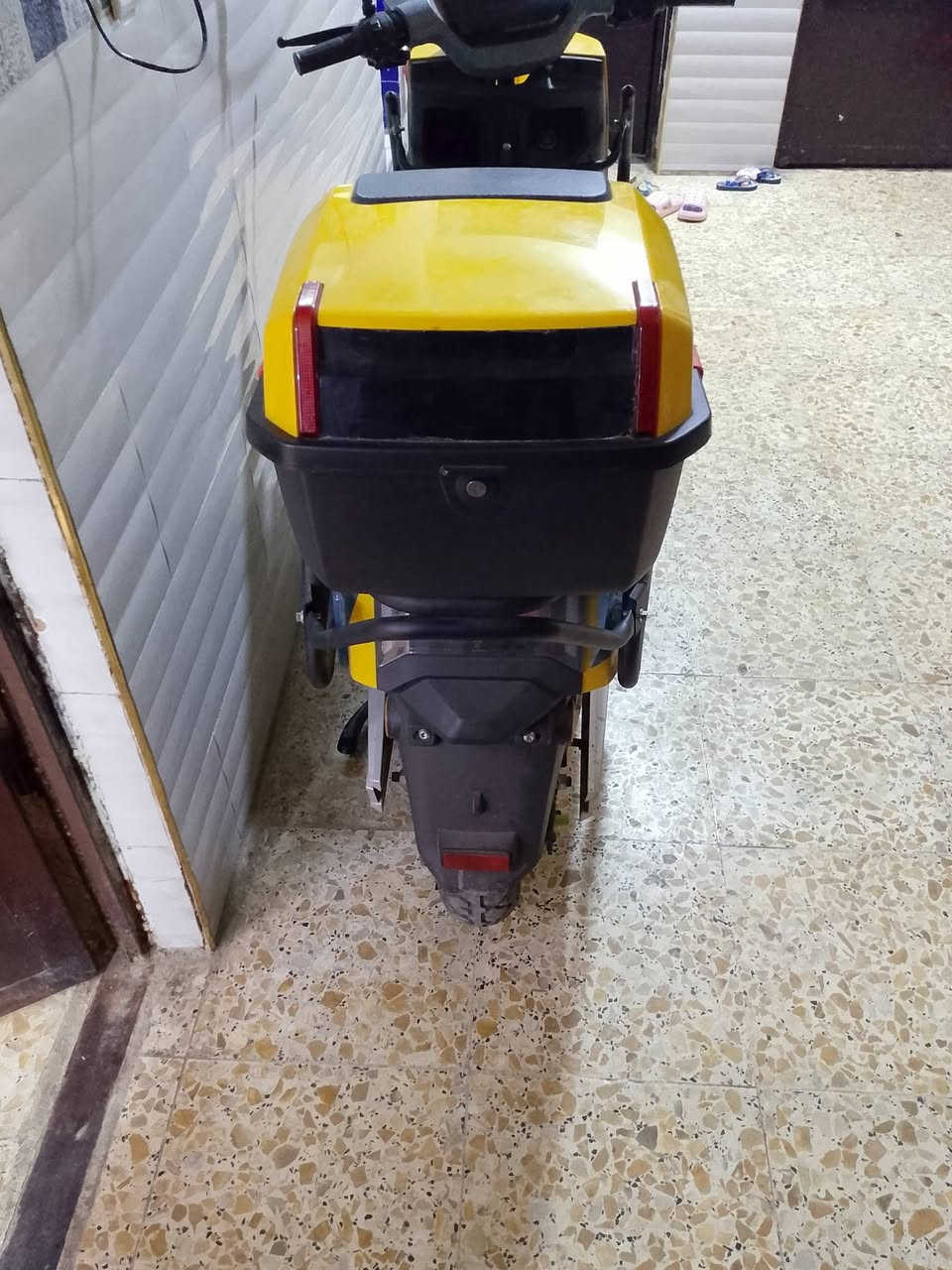 للبيع بغداد حي العدل رقم الهاتف ***********
