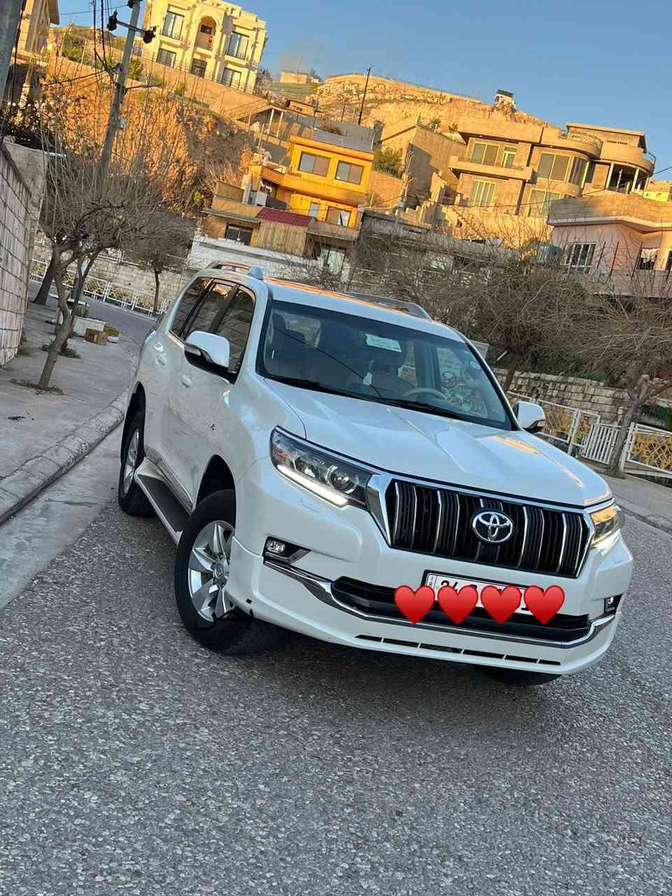 تويوتا برادو موديل 2020 ماشية 100 هزار كم فول موصفات: 
موديل 2020  🆕
ماشية 100 الف كم 🛞
سقف فتحة (سلايد) 🪟
ويل كاب 🛞
عجلة السبير ورا الباب الخلفي ما نازل🛞
دبل تانكي ⛽️❤️
شحن تلفون ستاند📞🪫
محرك ٦ سلندر ✈️
باقي الموصفات اخرى ………
مكان السيارة : قضاء عقرة 
سعر 418💲اربع شدات و ثمانية عشرة اوراق و قابل للتفاوض 
تحويل و غرامة ب شرط سيارة كلش حلوة و نظيفة 
للاستفسار : ت/ *********** (كورك ،فايبر،واتساب)
