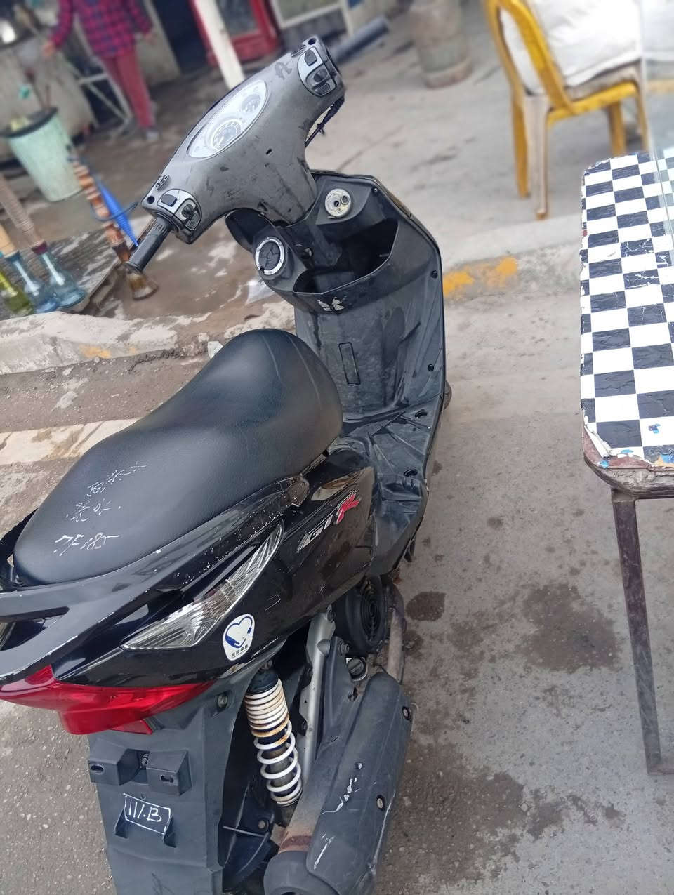 دراجه ثعلب للبيع صارله تلث اشهر نازله من الرمبه ختم واحد دراجه نوزل ام الهندر بلادي المكان بغداد للاستفسار ***********
