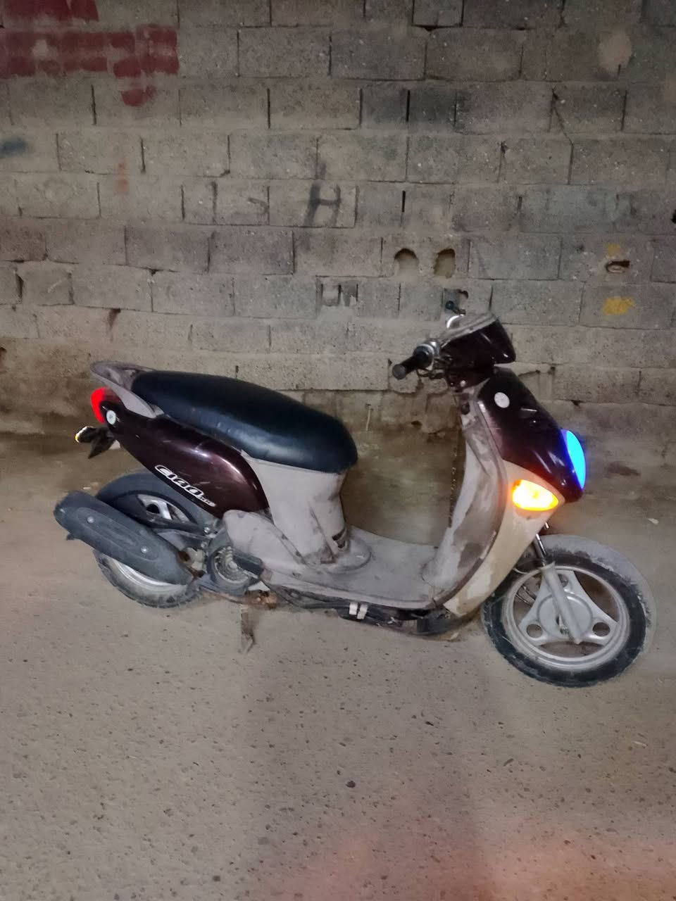 السلام عليكم دراجه فله للبيع مكانه بغداد الشيشان هوسه شاملغ وترايش والماكينه مقفوله ***********
