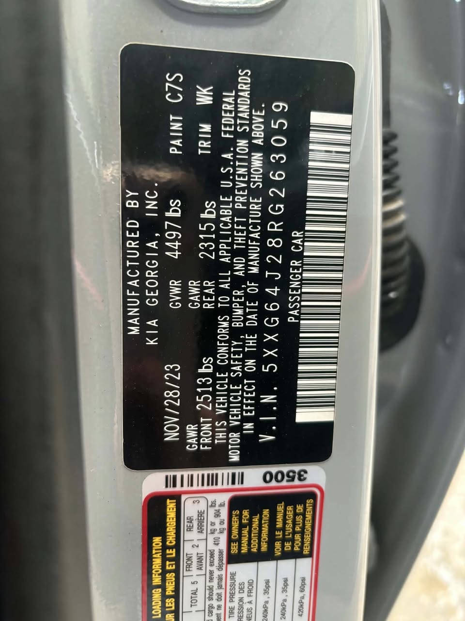 سلام عليكم k5موديل 2023 GT فول مواصفات للاخير لون سمنتي ماشيه 36 الف رقم بغداد باسمي فقط تبديل بنيد سونار موجود بصور مكاني بغداد حي الجهاد السعر 190$ وبيه مجال حك الجيه للاتصال ***********
