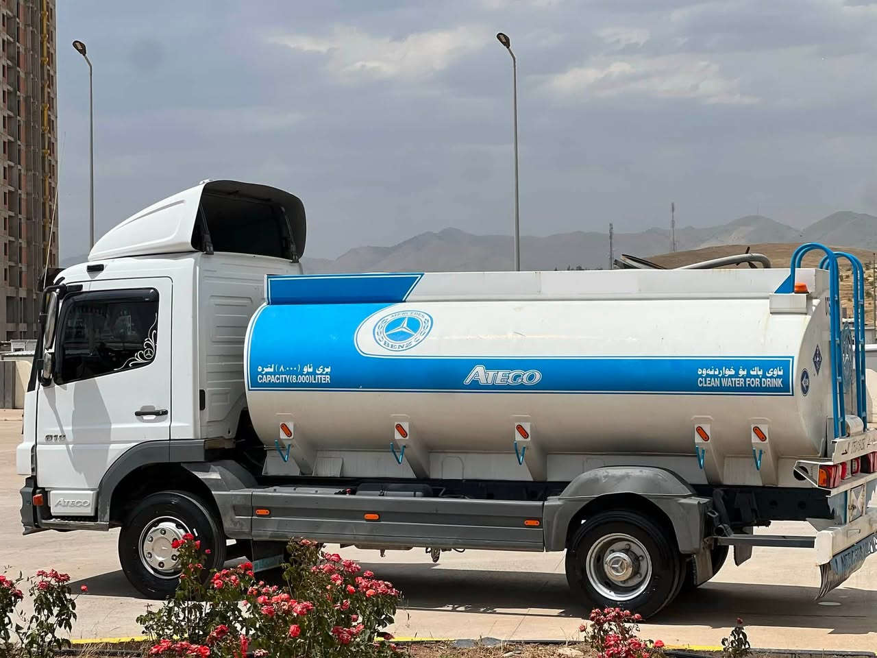 تەنکەر ئەتیکۆ بۆ فرۆشتن
مۆدێل ٢٠٠٦ 
فوول عادی 
گێڕ و مەکینە و ئەکسل بەشەرت 
تایەی تازەیە 
سۆندە و مۆلیدەی لەسەرە هەموو شتێکی بە شەرت 
***********
***********
