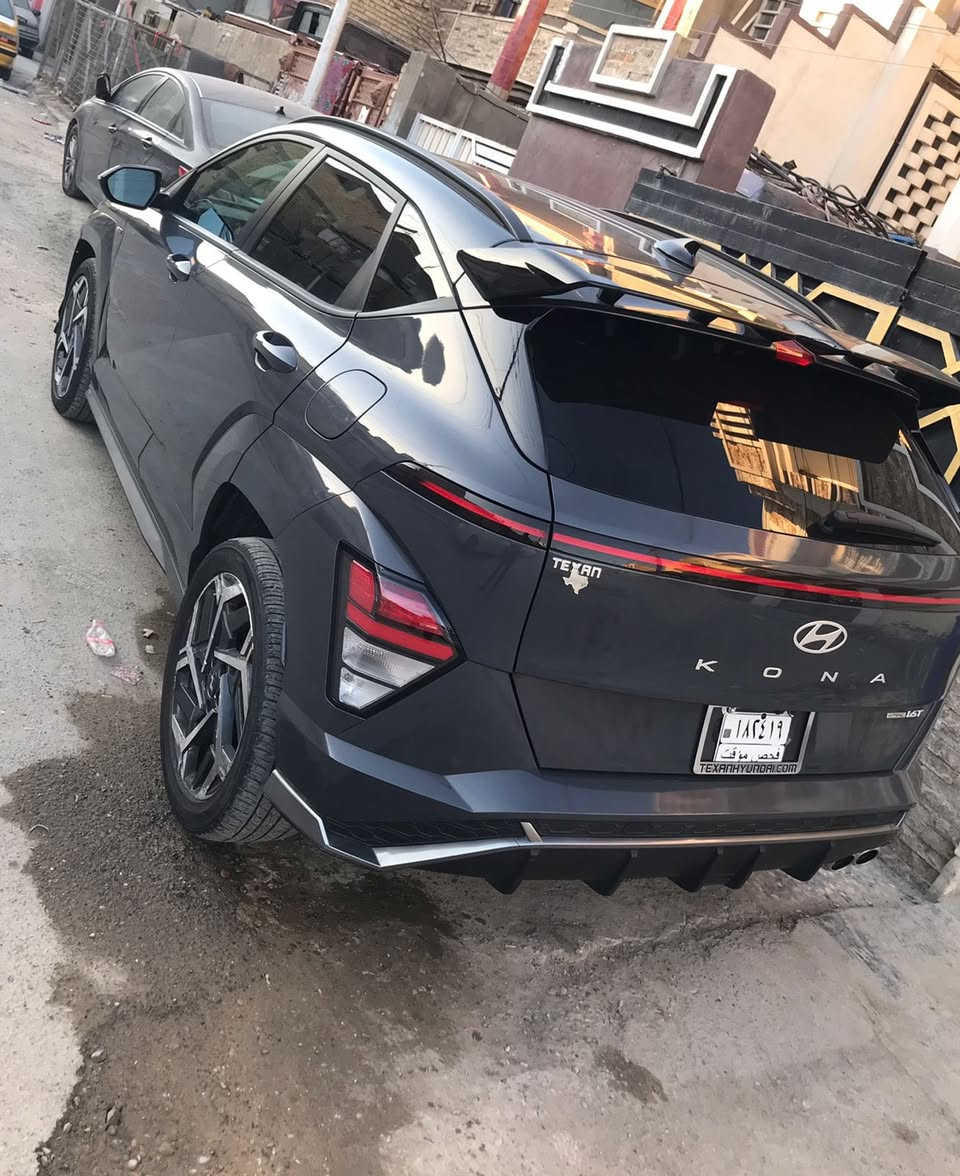 السلام عليكم
‼️للبيع فقط 
‏Hyundai Kona N line
حجم المحرك 1600 توربو  
المسافة المقطوعة 8 الف ميل قابل للزايادة 
🔴مواصفات 
🔹فتحة 
🔹تشغيل عن بعد
🔹بصمة
🔹دخول ذكي 
🔹كير تعليق
🔹ستيرن رياضي N
🔹ستيرن تدفئة
🔹لد امامي متصل 
🔹شاشة ابل كار بلي 
🔹شاحن واير ليس 
🔹مقاعد جلد وكنتارة
🔹كشنات حضن رياضي 
🔹كشنات ختمN+خط احمر 
🔹قيادة ذاتية 
🔹سايد بريك دكمة 
🔹اشاير بل مري 
🔸انضمة قيادة : سبورت نورمال ثلجي
‼️بدون لوحات ‼️
السعر : ١٦٠ ورقه وبيها مجال. 
صورة الحادث
للاستفسار الاتصال ع الرقم او الواتساب . ***********
