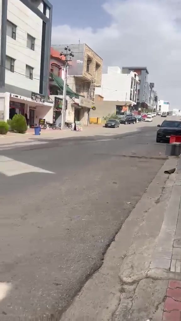 اسلام عليكم بيت للايجار في سليمانيه منطقة شهيداني سرچنار *********** مستقل غرفتين نوم هول واستقبال ومطبخ وصحيات لذلك بيوت للبيع والايجار مفروش *********** في سليمانيه *********** واتساب عقارات ابوريبين في سليمانيه ***********
