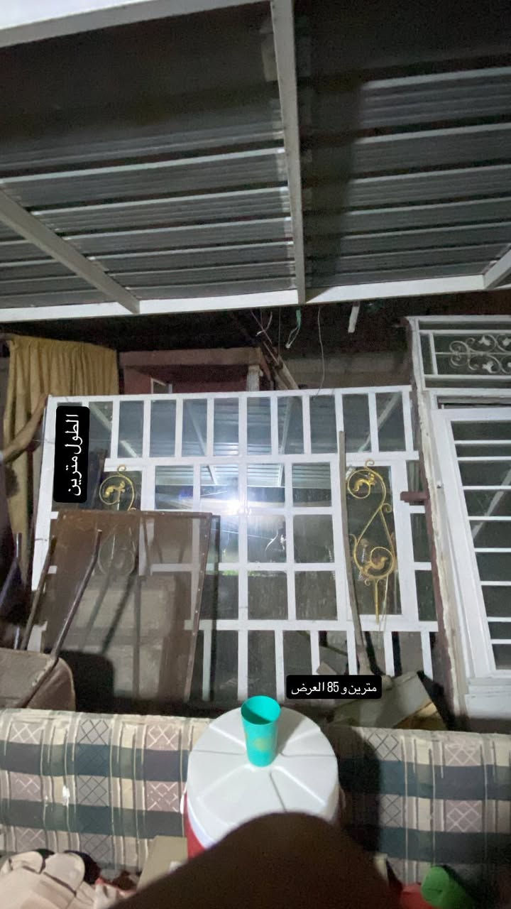 السلام عليكم شبابيك وبوب مال مطبخ وستقبال جدد حديد ثقيل 
بسعر مناسب 

‭***********‬
