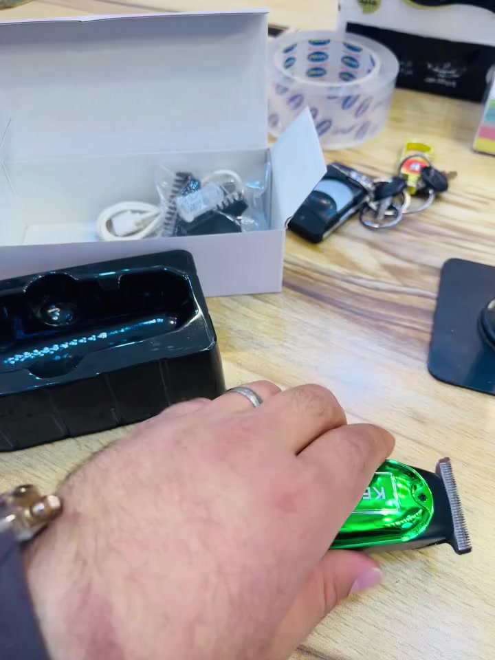 عرض خاص … 🔥🔥
ماكنة حلاقة رجالي صفر
السعر // ١٥,٠٠٠ الف ___
🔥🔥🔥🔥🔥🔥🔥🔥
خانقين __ نهاية شارع الكورنيش __ قرب تقاطع توله فروش النجدة 
مجاور عيادة روزيلا البيطرية / ومطعم فايكنك بركر
هاتف ☎️ *********** ___ واتساب 
📍📍📍📍📍📍📍
