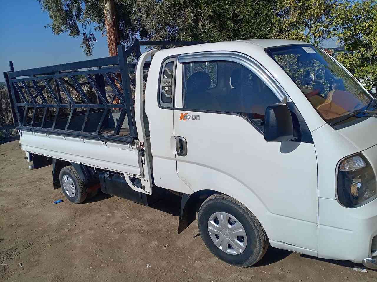 السلام عليكم كيا بنجو 2016 سياره جديده مقفوله كفاله عامه من ضربه ومن صبغ ومن تبديلرالشركه ماكينه شرط على الشركه سياره جديده رقم بابل سنويه لل 29 تحويل ثاني يوم مكان السياره بابل النيل السعر 116 وبيها مجال حق الجيه الاستفسار على هذا الرقم ***********
