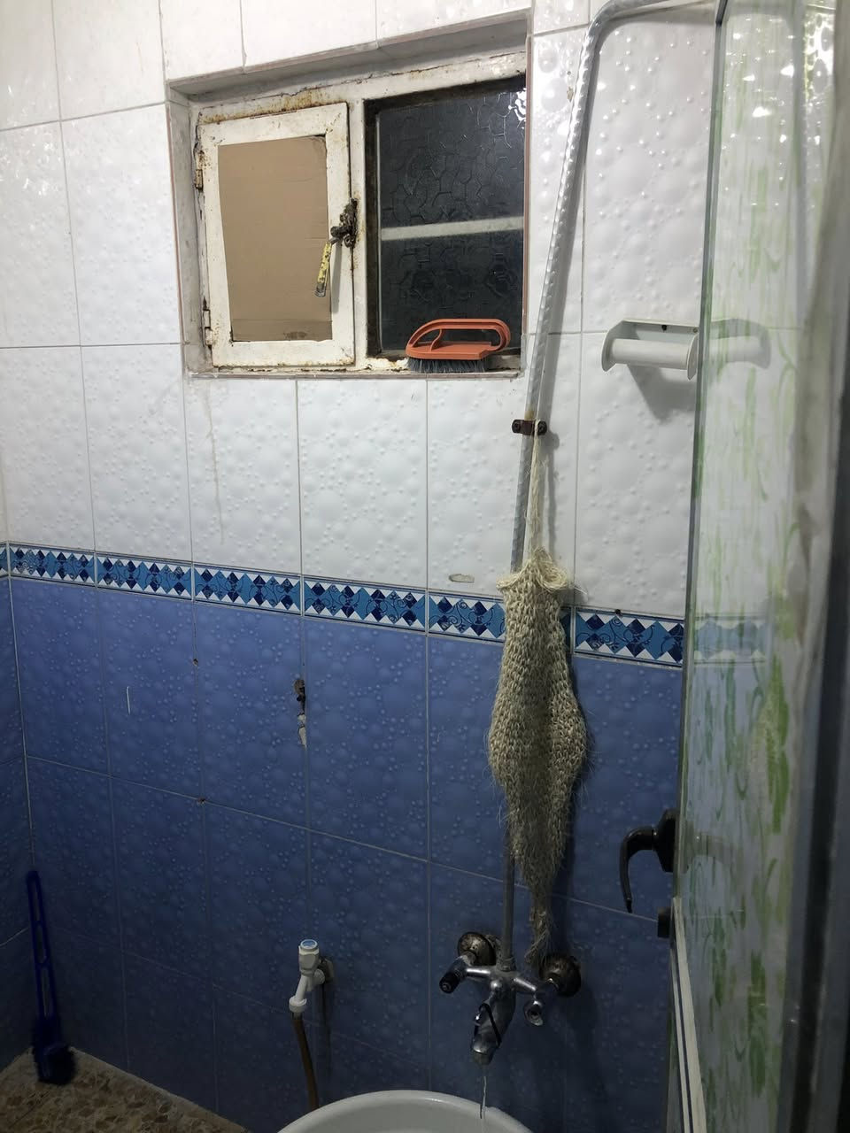 دار حديث 70متر للإيجار يحتوي على ثلاث غرف نوم واستقبال مع خدمات صحية فوك وجوه وكراج
العنوان:الشعب العقاري الثانية
السعر:550 قفل
للاستفسار:*********** مكتب الظلال للعقار
