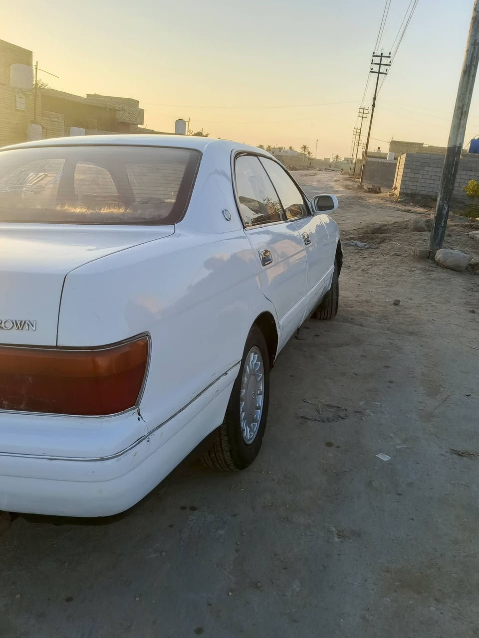 السلام عليكم بطه كراون( فصل) مكينه وكير ففتي ثنين ونص وضفيره وباتري وتخم تاير.بل كارتون شرط السياره  مصبوغه عام للجماليه رقم انبار  الماني مامستلم لوحات سنويه كارتونيه عنوان ناصريه سوك الشيوخ اتصل وبيك خير وتدلل السعر 43؛ -***********
