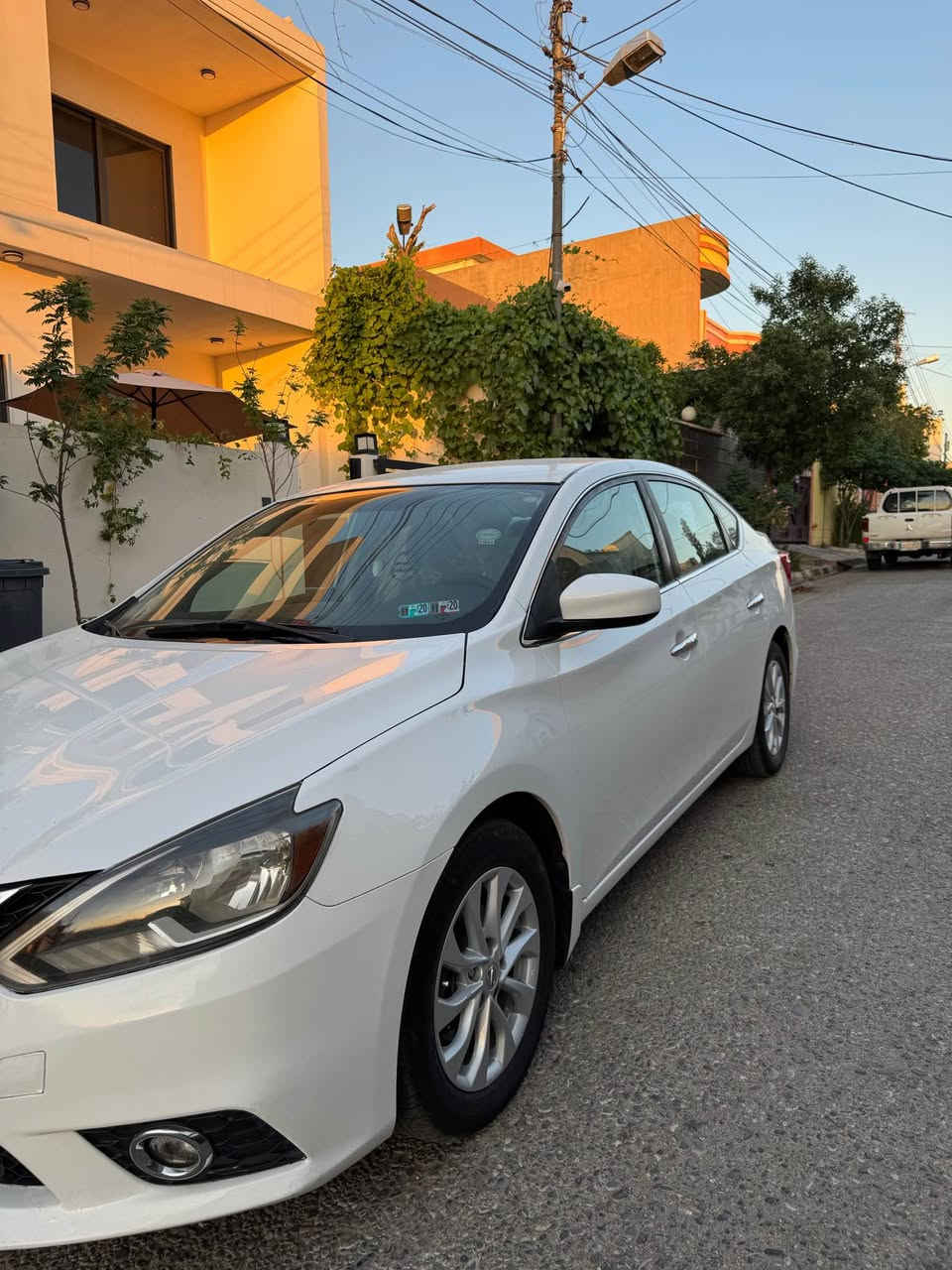 Nissan Sentra 2019 SV
ویل کرۆم
بەسمە
سوکان ڤۆلیۆم تەحدید سرعە
بلاجکتۆر، کامێرا و شاشە
بەس سلاید نیە
سەنەوی بەسەرنەچووە و رەقەمی تازەیە
هیچ بۆیاغی نیە تەنها پشتەوەی جەمبێکی هەیە سندوقیشی نەگرتوە
بۆنیتی یەک کەمێک تەعدیلی ساردی هەیە
نرخی 111 وەرەقەیە 
کەرکوک.
***********
*********** Singapore
