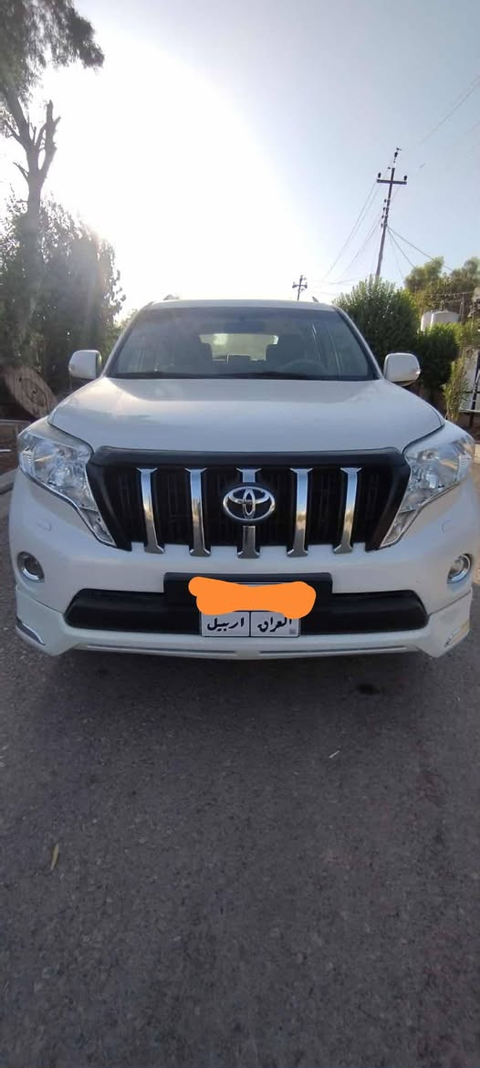 تویوتا پرادۆ مودیل ٢٠١٧ چوار پوستن بێ بۆیاخ و بێ تعدیل وەک شریکە وایە زور بە خاوێنی ماوەتەوە مواسفات خلیجی ناو زەرد و شاشەو سلاجە دەبل سپێر تەنها ١٣٠ هەزار ڕۆیشتووە گێڕ و مەکینەی بیلادی بەشەرت بێ کرانەوە. *********** أربيل, العراق
