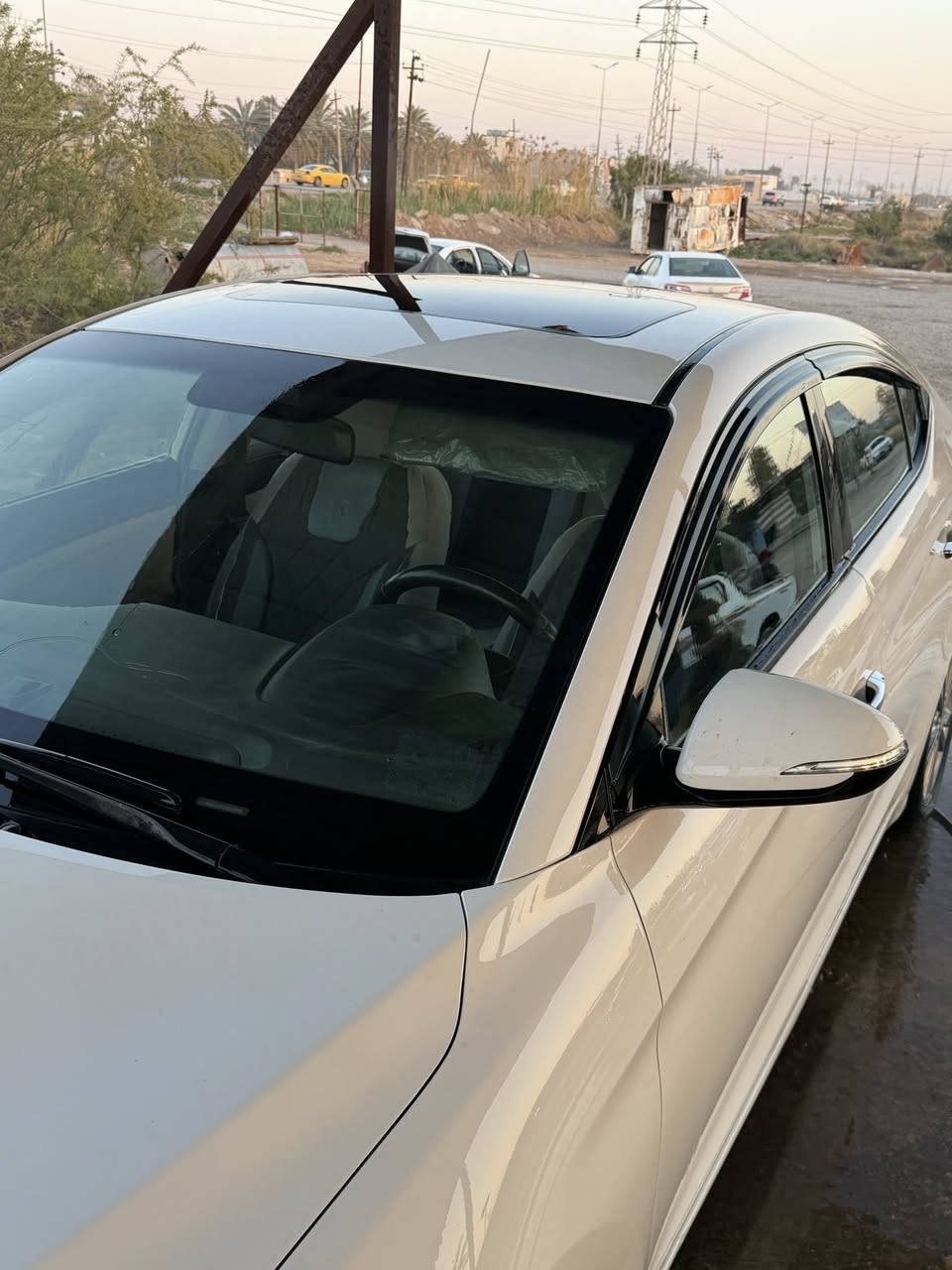 سلام عليكم
النترى موديل 2017 كلين خليجي
موصفات الخليجي 
معروفه سلايد سياره
سياره ناصبه وكلش حلوه مال بيت ستخدام قليل
***********
