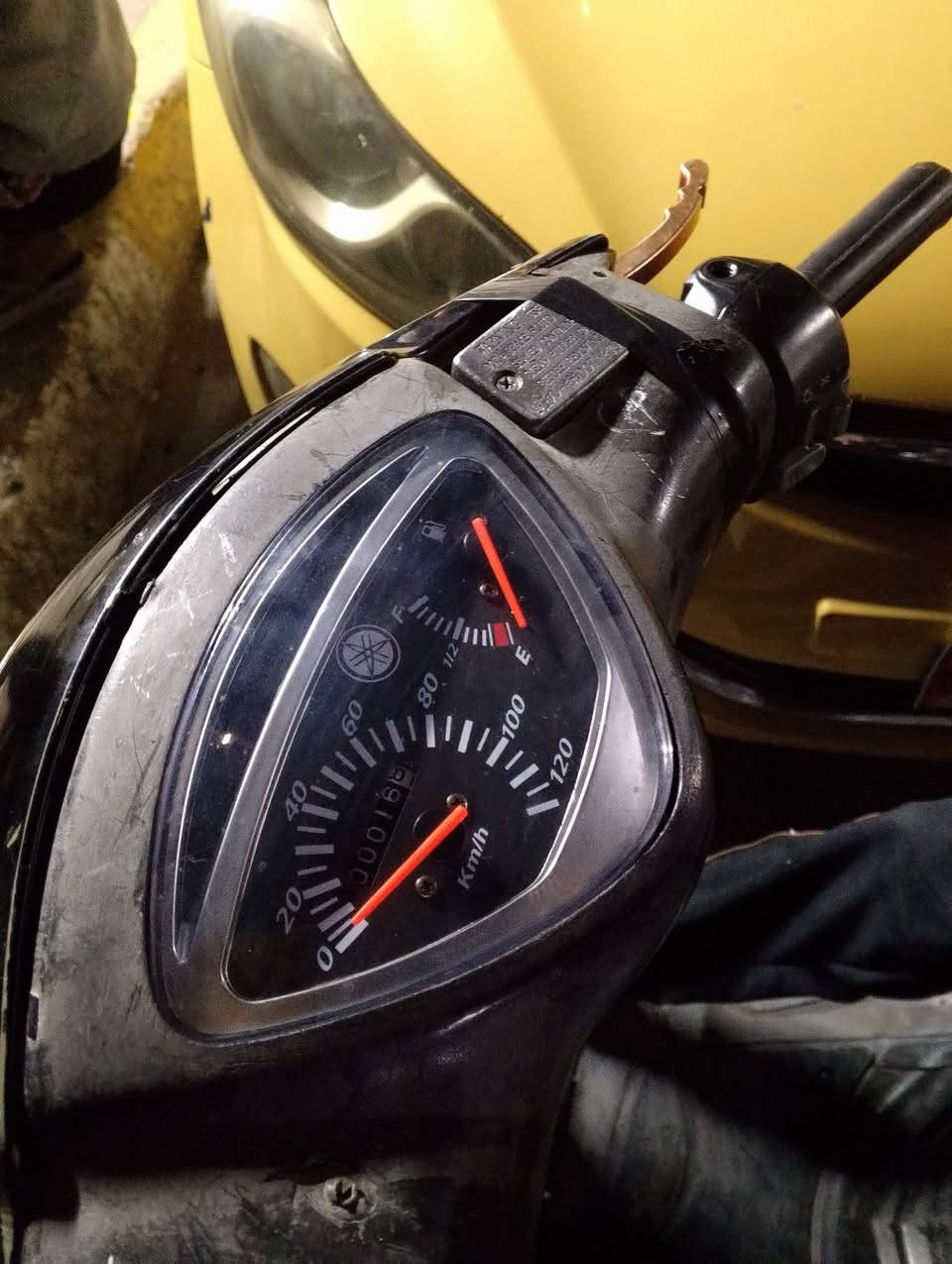 سلام عليكم ماكس عدله مكينه نضيفه ناعمه سلف شغال ليت بكليت هورن عداد بانزين وسرعه شغال نواقص بيه (بوش مال رباط وتريشه )مكاني بغداد بل حسينيه مال راشديه سعره 350بيه مجال)رقمي ***********
