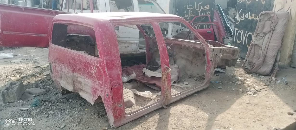 هيكل دير 2011 اربع ابواب كامل مع بودي كامل بدون صبغ التصال ***********
