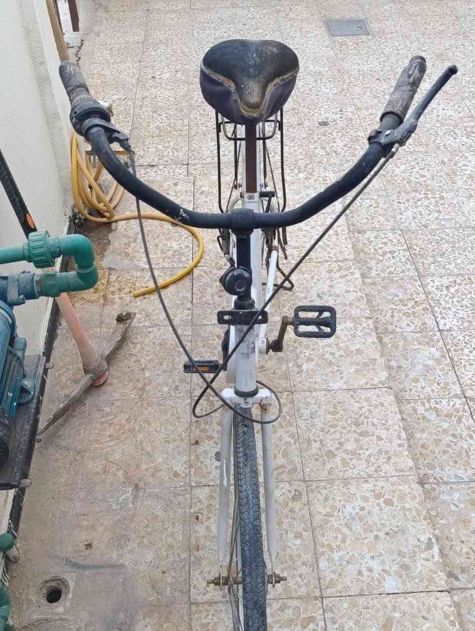 سلام عليكم بايسكل البيع موديل 2021 السعر 65 الف ديوانيه ام الخيل 
***********
