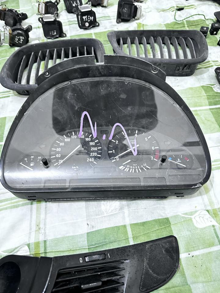 السلام عليكم غراض للبيع
مازدات كاملات وشغالات الكلوبات والفيش وتحكم كهربائي السعر ٥٠ الف

عينه شغاله السعر ٢٠ الف

مكينه جام السايق نظافه ١٠٠٪؜ بدون ماطور السعر ١٠ الف

شباك نظيف بدون كسر السعر ١٠ الف

مجاول الواحد ع الفين وماكو هيج سعر ترى ههه

شجره مع الولف الراجع نظيفه كلش الوحده ١٠ الف

يدات تحكم بالماسحات والاشاره الوحده ٥ الف 

تجوه تليفون السعر ٥ الف 

كفر استيرن ٥ الف 

بك الايت جهه الايمنه السعر ٥ الف 

تويتر باب السعر ٥ الف 

تكمه اشاره ٥ الف 

تكمه سنتر لوك ٥ الف 

قبق طوافه الزوج ٥ الف 

*********** وخادم
