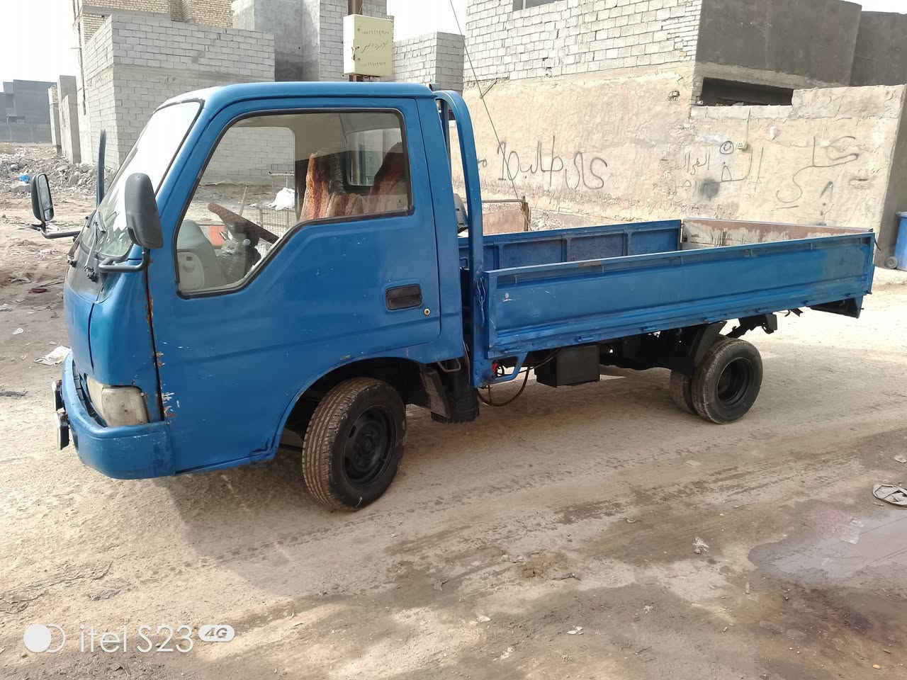 من رخصه لمدير
فنتيره لسعر ب28.بيهه مجال قليل .موديل 98.  رقم اسود بس ابيع كوم حديد اتكفل عشاير وسرقه قواطي مال لشاصي مصلحات كير اكسل كفاله مكينه بخار بدون صرف تخم تاير باتري جديد سلف داينمو جدد. شرط لصبح نكره قماره قلاب مكان بغداد ***********
