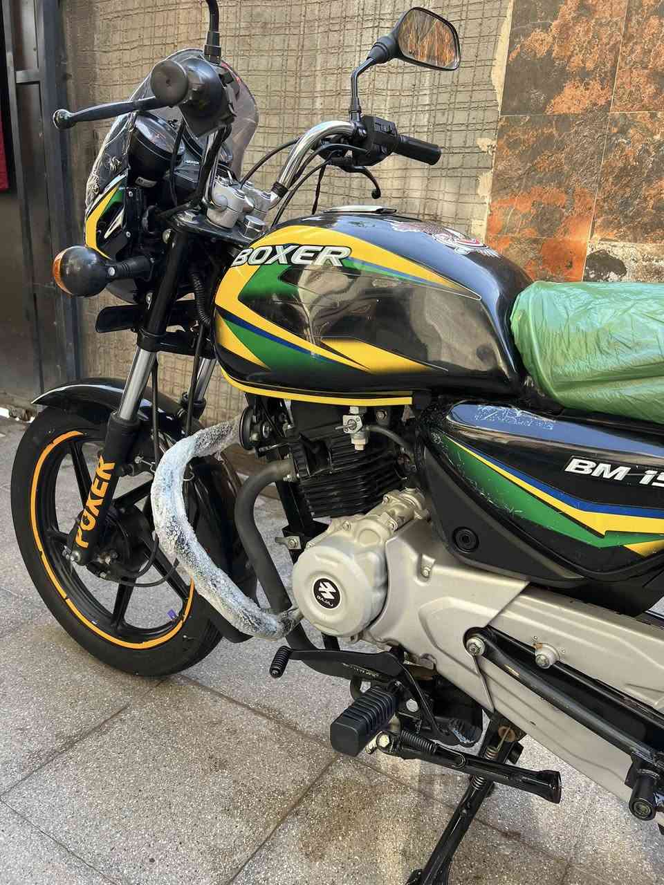 سلام عليكم بوكسر 2022 مرقمه نكليزي مكفوله من كلشي اي نقص ما بيها سعر 1950 وبيه مجال مكان ديالى بعقوبة 
الشراي يتصل ***********
