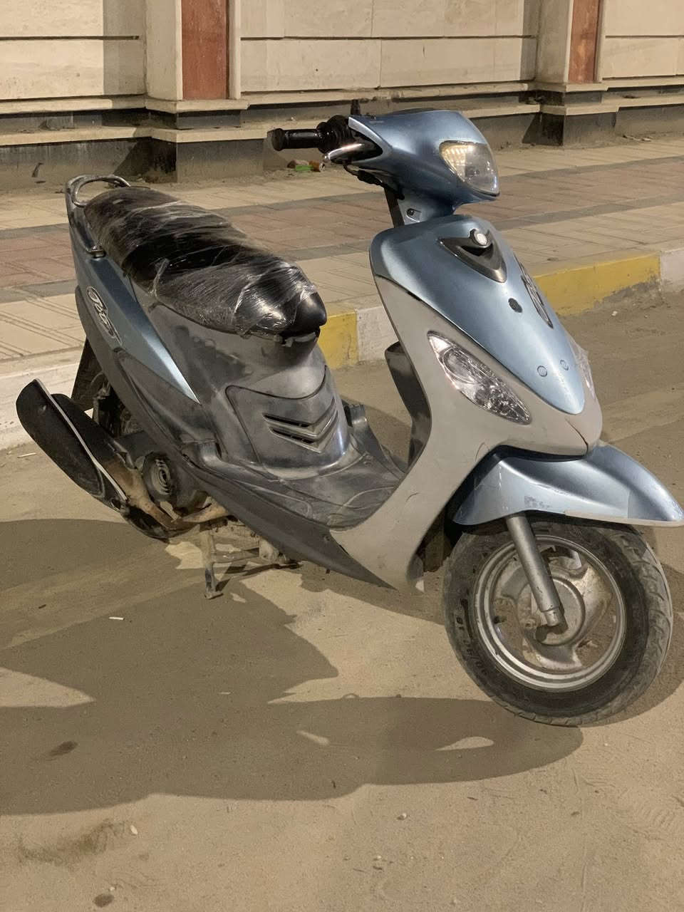 دراجه ماكس منغولي
سمائي 
كهربائيات كله شغاله سلف هندر اشاير عالي ناصي هورن 
مكينه ناعمه ومامفتوحه شرط الفحص بلاد 
مكاني ناصريه مركز 
سعره ٦٥٠
***********
