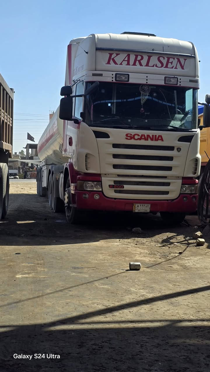 السلام عليكم 
للبيع سكانية موديل 2003 محدثة منكار 
حجم المحرك 8V كير عادي 3*3 
سنكل مزوج مع تخم تاير نضيف 
حمولة 37 الف لتر اسود مع بياضات 41 الف لتر 
سعر 4 دفاتر وبيهة مجال مكان السيارة بغداد  
لاستفسار اكثر رقم الاتصال
ابو عباس  ‭0771 091 1429‬
