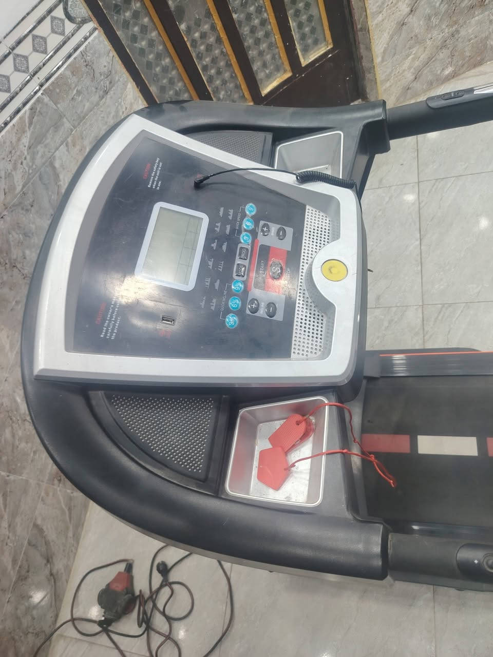 سربس رياضي  اللبيع  مستخدم  شيء  بصيط  *********** *********** هذا رقمي
