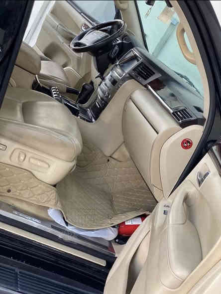 سلام عليكم
للبيع
لكزز ادوات دخول جديد وارد الكويت
مديل 2009 محدثة 15
السعر 185
للأتصال ***********
