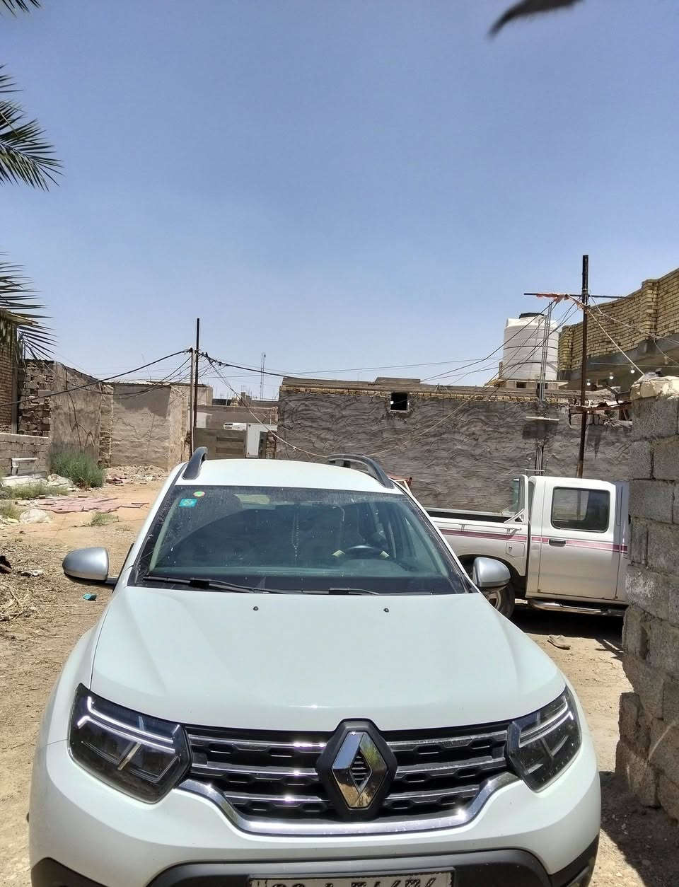 رينو داستر 2025مكفوله من الصبغ والضربه  السياره حره باسمي   وشاشه كامره  وتحكم استيرن السياره نظيفه *********** المطلوب 125 بيه مجال قليل مكان واسط

