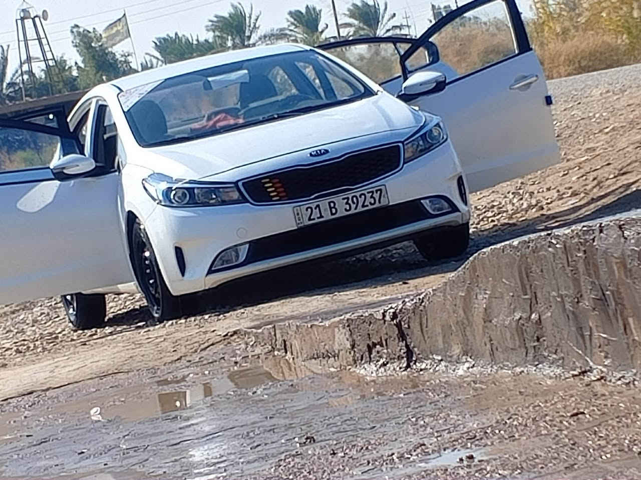 سلام عليكم سيراتو 18للبيع او مراوس مكاني واسط الزبيديه سعر128بيه مجال ***********
