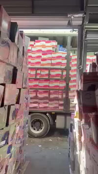 بفضل الله وبحمده تم وصول  تريلة مناديل مبلل موديل 120 سحبة عدد 12 جميل...