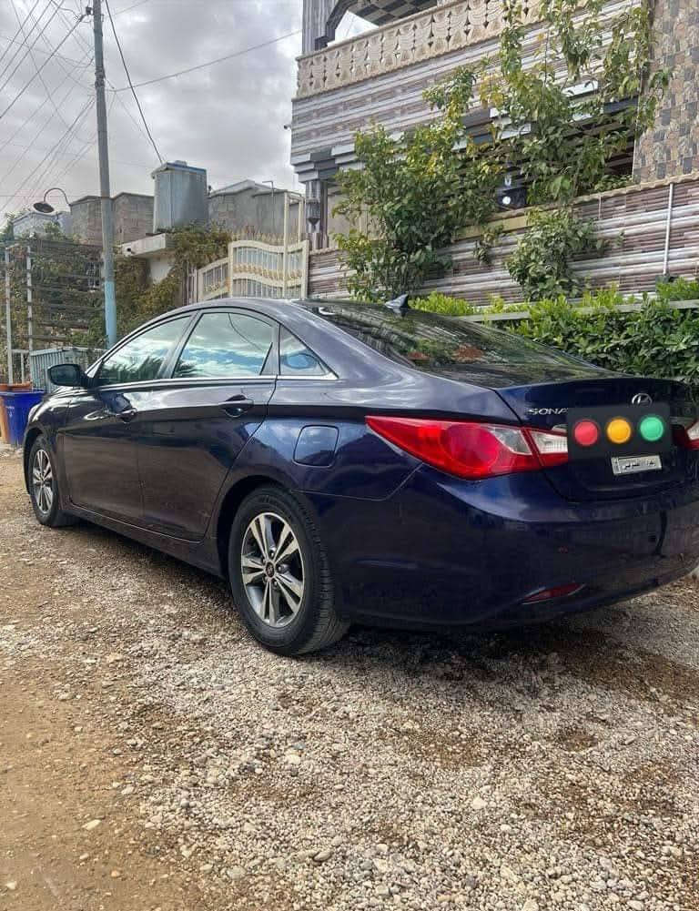 السلام عليكم
للبيع سوناتا أمريكي 2012
رقم بغداد بأسمي تحويل ثاني يوم
اللون أزرق 
تحكم استيرن
 مانع انزلاق
مثبت سرعه
نظام ايكو اقتصاد بانزين 
محرك أربعه سلندر 2400 
 كير ومحرك جدد تخم تايرات وصدر كله جديد 
الضرر بيها من امريكا جاملغ خلفي اليسري وصابغين باب سائق وخلفي وياه توحيد لون
السعر 105 بيها مجال قليل
الأتصال على الرقم
***********
***********
العنوان الانبار / الفلوجة
