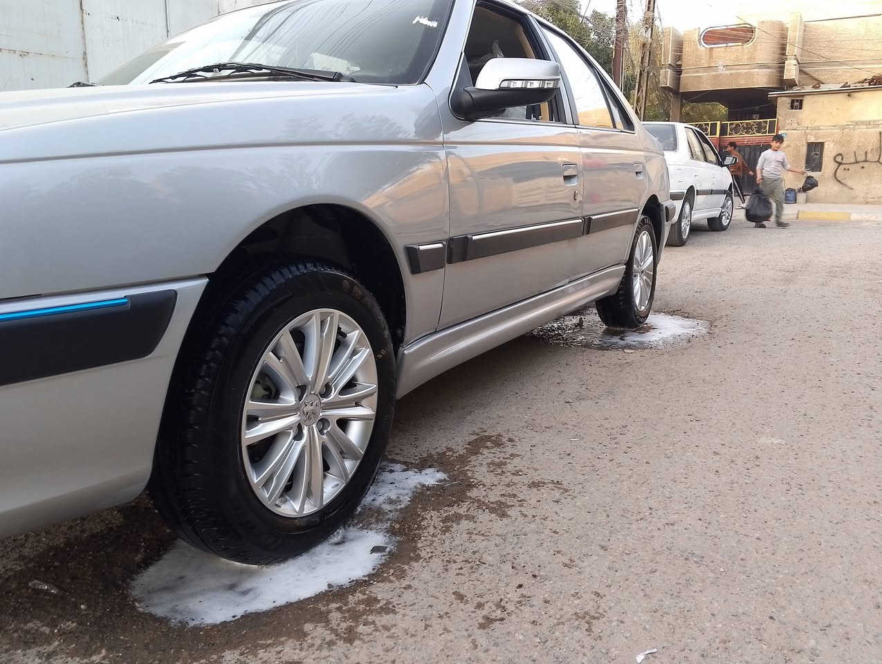 سلام عليكم
بارص موديل 25 اخت الزيرو ماشيه 3000 حره باسمي كفاله من الصبغ والتبديل والبارد كشنات كهرباء تحكم استيرن جهتين شاشة اعطال كامره خلفيه حساس خلفي 
سعر 94مكاني بغداد
للستفسار***********
