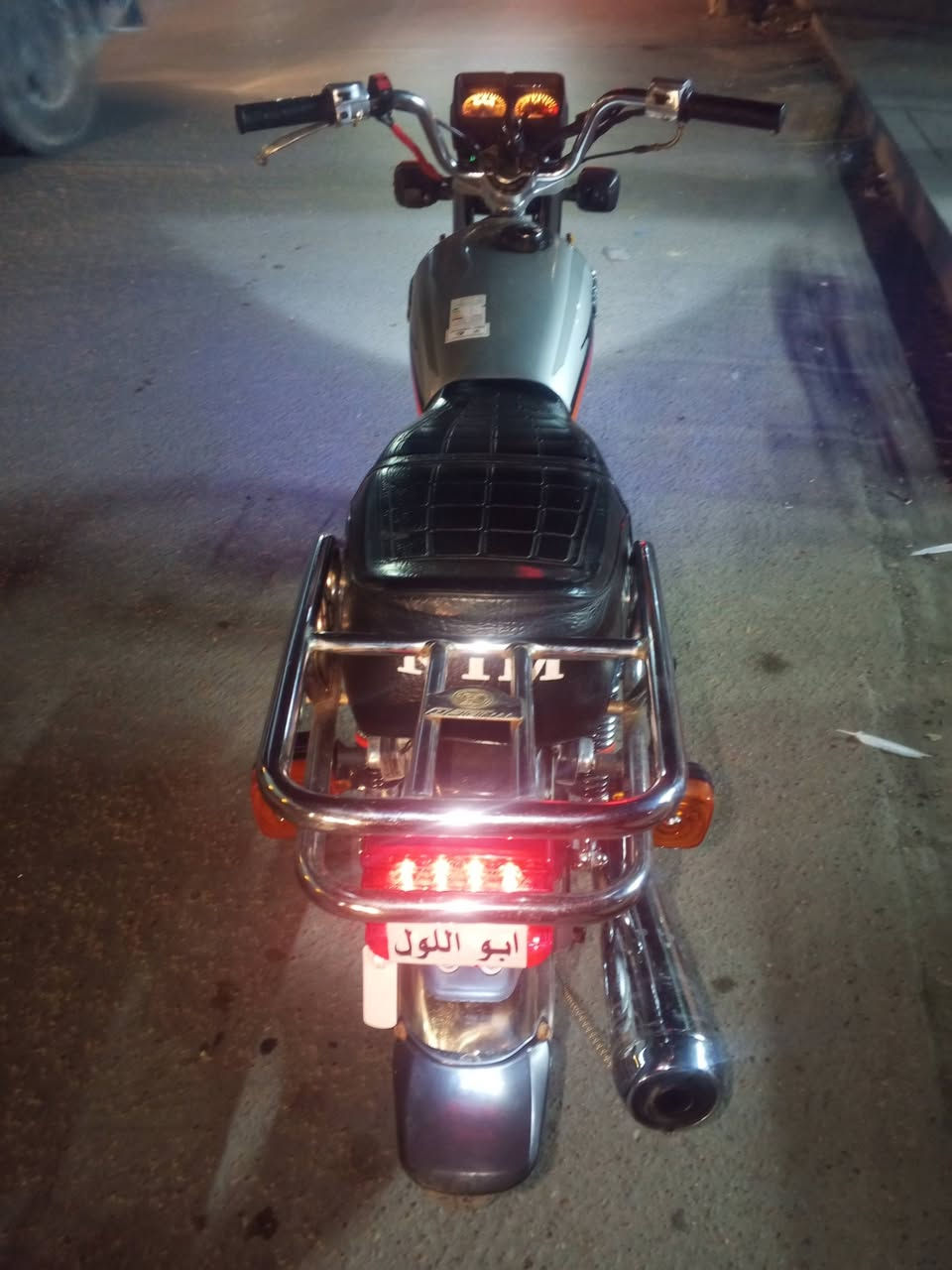 سلام عليكم شباب دراجة البيع نامة 24 مكينة برغي ما مفتوح مناقصة اي شي اوراق كاملة سعر 600 مكاني بغداد المحمودية رقمي *********** الخاص مفتوح
