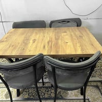 ميز طعام • وره جسر دوار