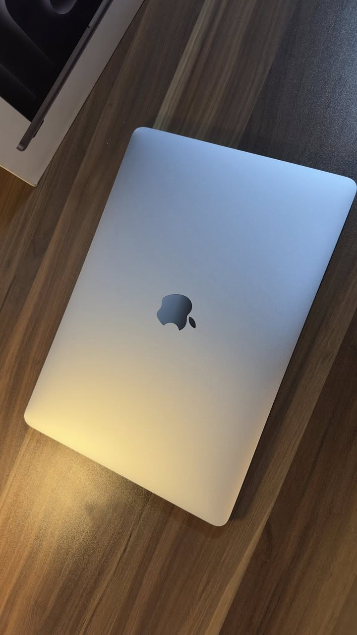 Macbook pro  m1 2020
https://t.me/Appllle_Product

13,6 inch
Ram 8 
Hard 256 
لون سلفر ،،باتري 87‎%‎✅
يلمع لمع🫰💙
بدون ملحقات 

للطلب والأستفسار ارسال رسالة 

قناه التلي 
https://t.me/Appllle_Product

تيك توك
www.tiktok.com/@wolf.wiq
انستا
https://www.instagram.com/wolf.wiq/profilecard/?igsh=MXdpZG5maTQ5N3p1ZA==


**إذا كنت صاحب هذا الإعلان وتريد حذفه لأي سبب، رجاءا أرسل رسالة إلى الدعم الفني**